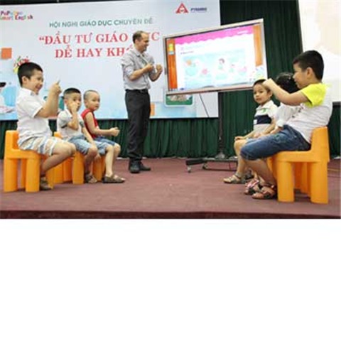 100% giáo viên nước ngoài, Việt Nam đạt tiêu chuẩn sư phạm,  trẻ trung, nhiệt tình, năng động, yêu trẻ và hiểu trẻ
